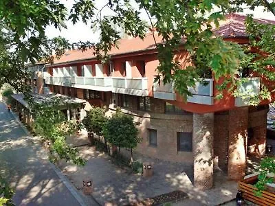 Pagony Wellness 4*